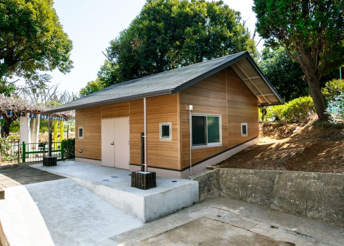 岡村公園倉庫棟